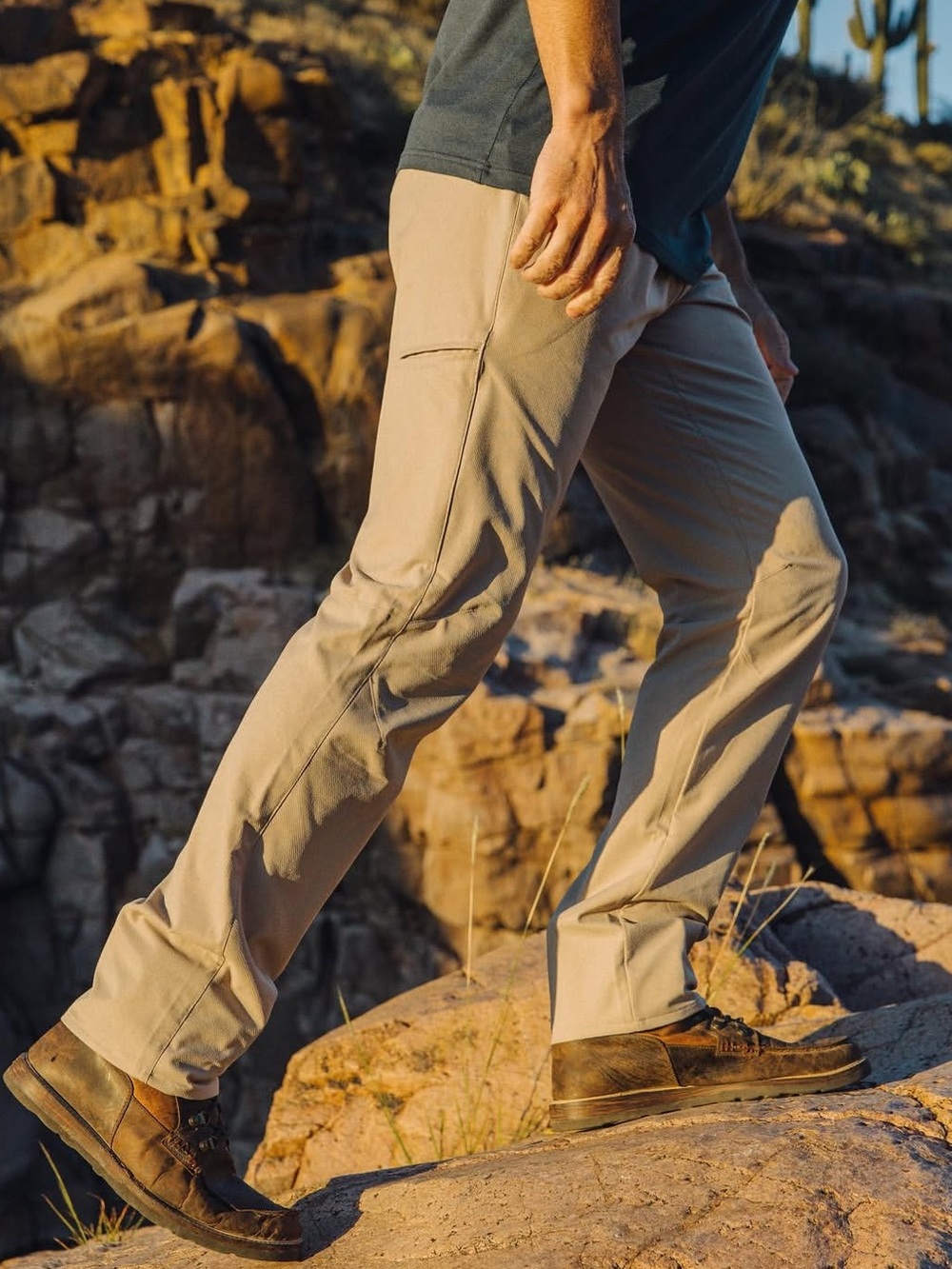 32x30 Genteal Trailhead Pant in Khaki
